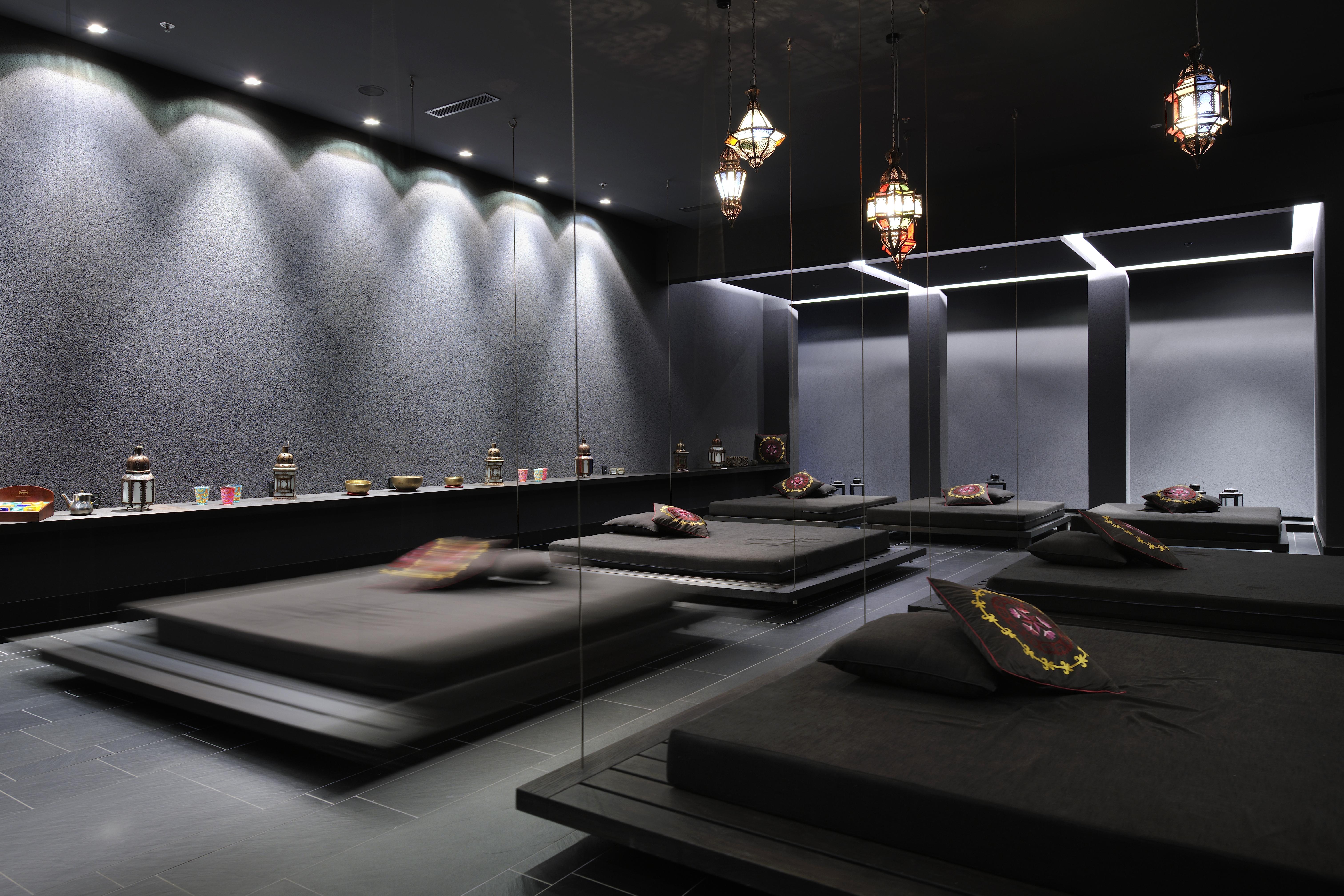 法尔肯斯坦纳酒店及亚德拉Spa 佩特坎内 外观 照片 The interior of the restaurant