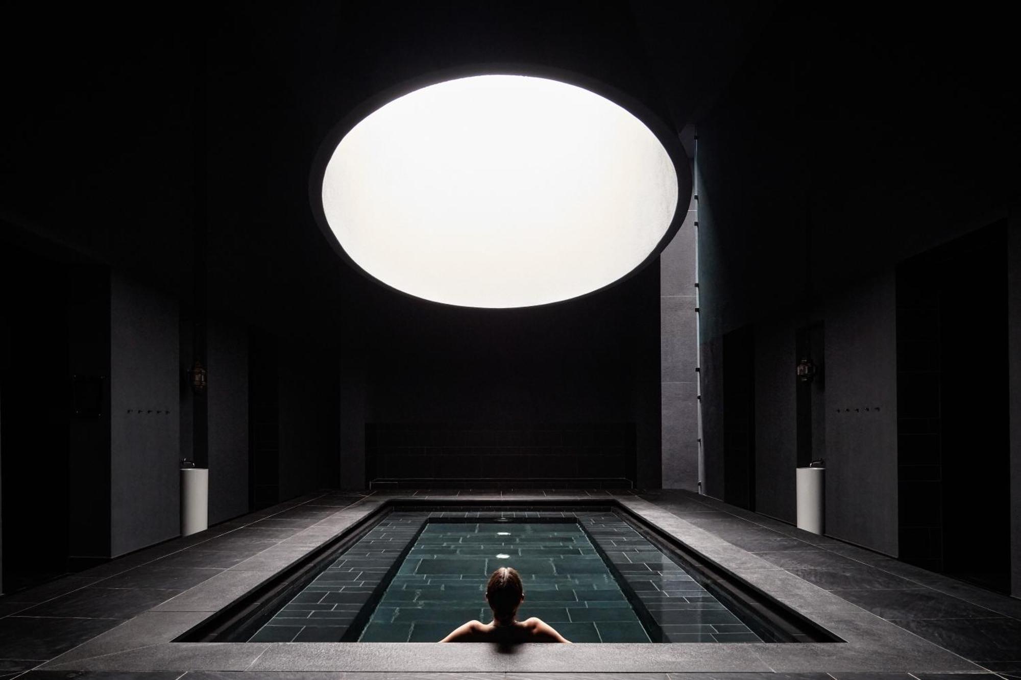 法尔肯斯坦纳酒店及亚德拉Spa 佩特坎内 外观 照片 The pool at the spa