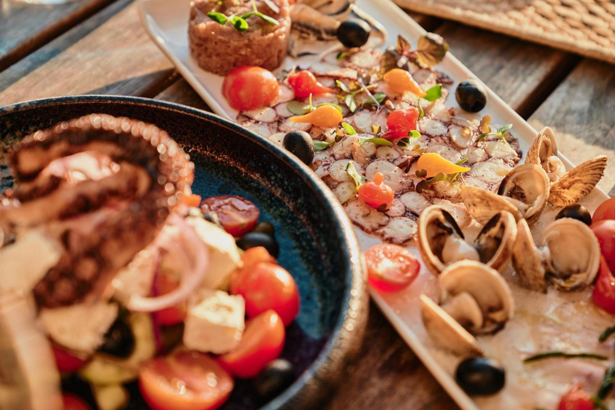 法尔肯斯坦纳酒店及亚德拉Spa 佩特坎内 外观 照片 Meze