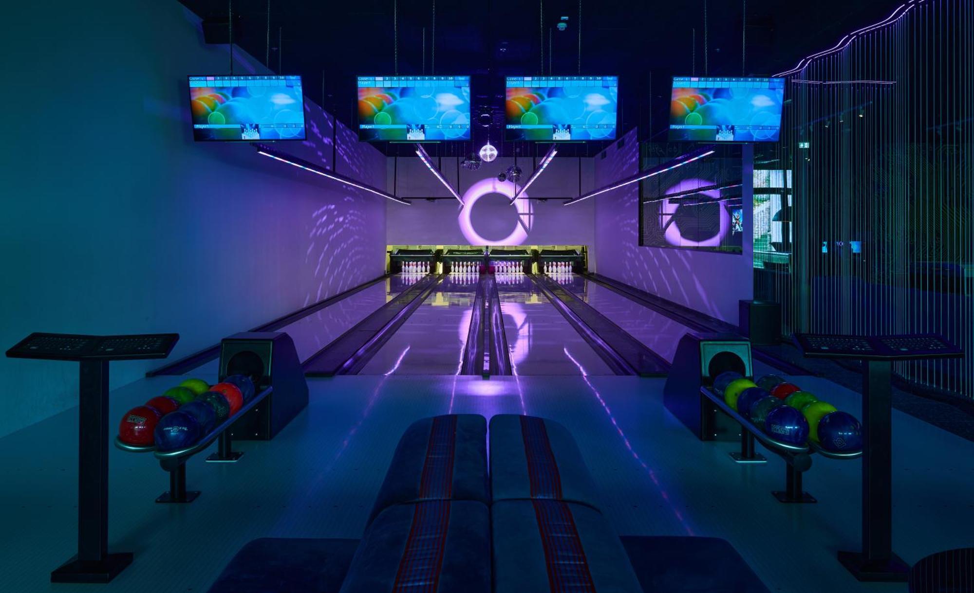 法尔肯斯坦纳酒店及亚德拉Spa 佩特坎内 外观 照片 Bowling at the C-A-T